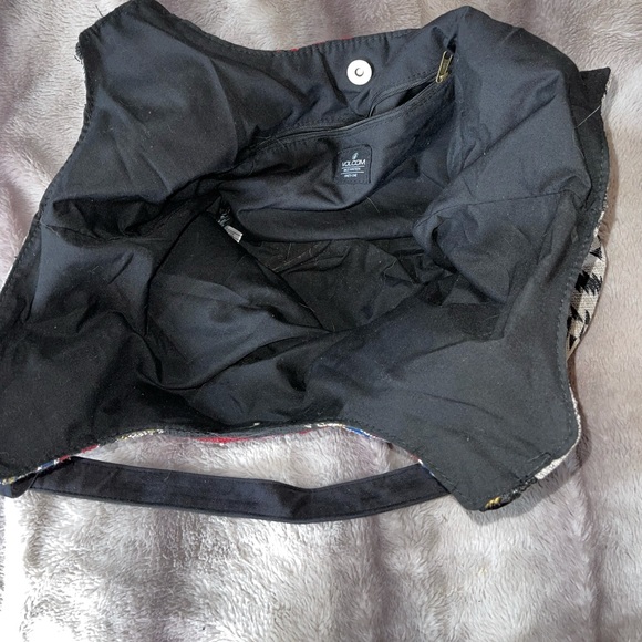 Volcom over the shoulder bag - Picture 2 of 4